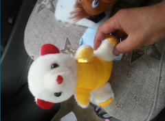 现有如图两款毛绒玩具的货外发
