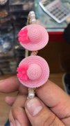 【急】找有如图树脂帽子现货的厂家
