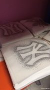 图中产品外发加工，寻找做烫图和压钻的加工