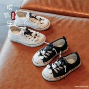 找鞋子上米奇的配件，有此配件的厂家与我联</strong>