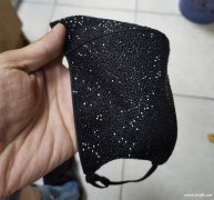 如图求购带钻的口罩布，请能做的联系，急着</strong>