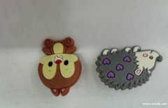 求购图中几款软胶卡通产品，有现货的工厂请