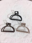 现需寻网络爆款夹子，寻找工厂，厂家。非工