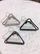 现需寻网络爆款夹子，寻找工厂，厂家。非工