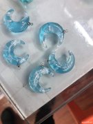 量大，寻找做此款配件工厂，带小鸟、带夜光