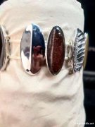 寻这款手镯的二个配件钢模，有钢模的厂家与