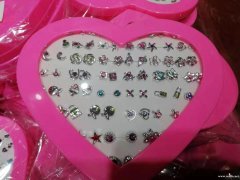 寻找塑料耳针成品 如图（寻找成