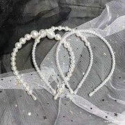 谁家有这款珍珠三件套，样品看图，需要现货