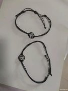 手链外发编织，找专业编织手链的工厂，有货