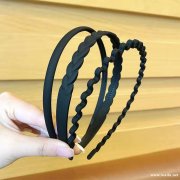 找这款发箍的一手货源，如图所示，有的联系