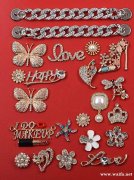 找类似洞洞鞋配件的工厂，如图所示，我有货