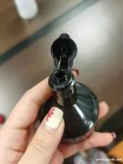 寻找此款挤压油壶，如图所示，有模具或者成