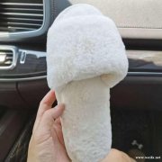 寻找毛绒拖鞋上刺绣的工厂，样品看图，有能