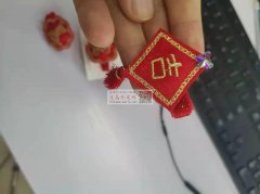 寻找有做刺绣布艺发夹的厂家，如图所示，做