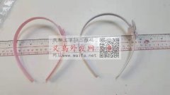 寻找有做这些塑料发箍产品的工厂，如图数量