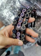 寻找这款发箍的源头厂家，样品看图，有的与