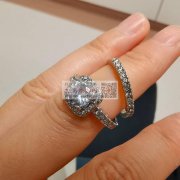 义乌谁家有这款合金点钻戒指？有现货的请与</strong>