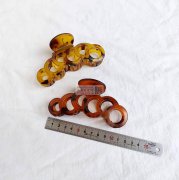 如图寻找塑料抓夹和塑料发箍，外贸订单8万