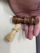 如图寻找木制品加工厂，有能做的请联系我</strong>