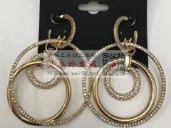 量大，寻找有优势的饰品厂合作，出口美国，</strong>