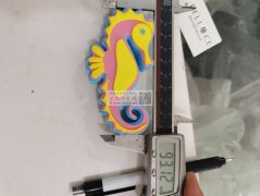 求寻图中小海马饰品，尺寸如图示，有做这个