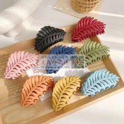 如图塑料发夹谁家有，只要现货，有货的联系</strong>