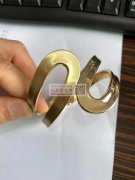图中手镯有实单，需要现货手镯，有这款合金</strong>