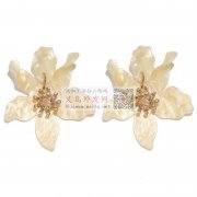 急需图中醋酸小花，寻专业做醋酸饰品的工厂</strong>