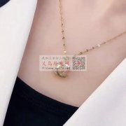 寻购图中镀金色的吊坠，要抛光和电镀质量都</strong>