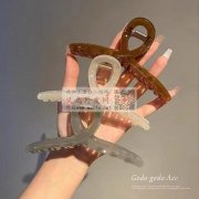 现需图片这款发夹，要求在东阳可以发货的厂</strong>