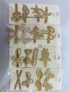 要做图里夹子的铁片，或者是半成品，有的请</strong>