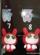 现要图里这样的公仔，亚克力材质的，请有做图里这样公仔的工厂联</strong>