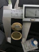 图中椭圆底托找做的厂家，不是金属的，要同款，请有做的老板联系</strong>
