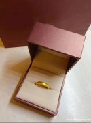 求购图中这4个款，每个款式10万，材料没要求，​唯一要宝色半</strong>