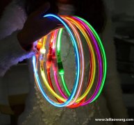 找寻做发光项圈厂家，求购图中这款，有货的联系，微信电话同号</strong>