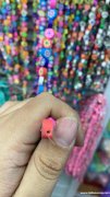 需要做图中这个产品，打孔外发，找软陶打孔加工厂，能做的联系</strong>