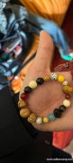 图片款18籽手链谁家有，找有这款货的，有这个手链的联系</strong>