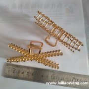 机器点钻外发，找有图这款发夹模具的机器点钻的加工厂，25号钻</strong>