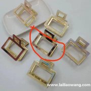 需图示这款6公分发夹，找这款模具或者毛胚，有做的老板联系电话</strong>