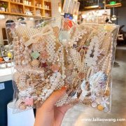 寻找做图里发饰的工厂，请现货的工厂联系一下</strong>