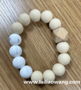 求购如图硅胶珠子手链，有现货的联系</strong>