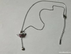求购图示这款项链，链条不锈钢，吊坠铜，拉一下翅膀能动，共10</strong>