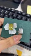 这款耳钉需采购1万对，谁家有这款，有这款耳钉的联系 微信</strong>