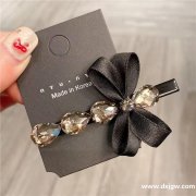 找如图蝴蝶结发夹，有图片同款货的发夹联系我