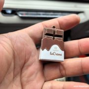 如图本厂有大量手工包装活外发，有能做的联系