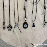 找可以做这类产品的加工厂，包工包料